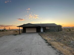 697 Diamondback Dr in Spring Creek, NV - Building Photo - Building Photo