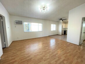 1863 10th St. in Santa Monica, CA - Building Photo - Interior Photo