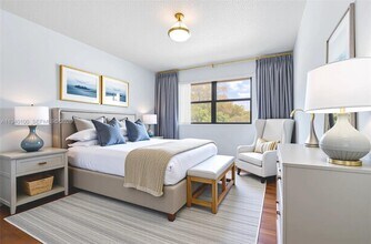 15520 SW 80th St in Miami, FL - Building Photo - Building Photo