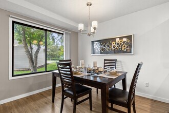 Fox Forest Townhomes in Plymouth, MN - Building Photo - Building Photo
