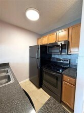 308 Lake Parsons Green, Unit 206 in Brandon, FL - Building Photo - Building Photo