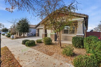 5420 S Parrish in Mesa, AZ - Building Photo - Building Photo