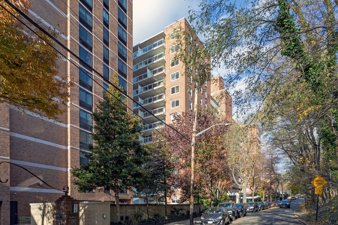 The Riveredge in Bronx, NY - Building Photo