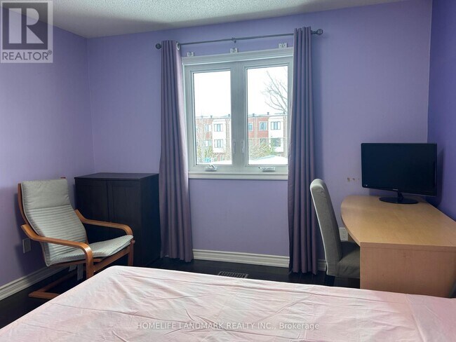 45 Briggs Ave in Richmond Hill, ON - Building Photo - Building Photo