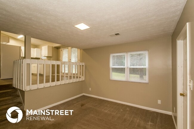 5217 Scarbrough Ln in Stone Mountain, GA - Building Photo - Building Photo