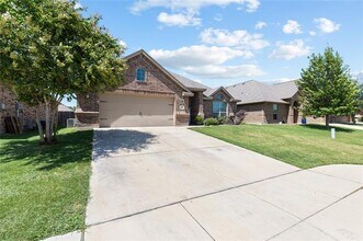 617 Zachary Dr in Weatherford, TX - Building Photo - Building Photo