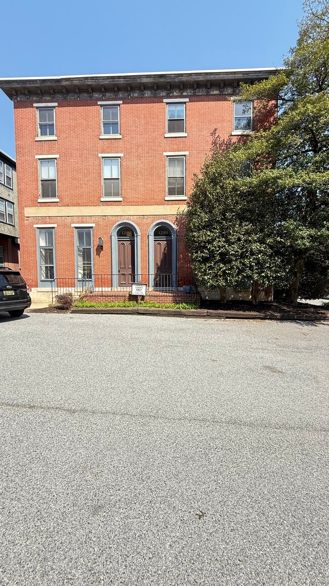 1203 Delaware Ave, Unit 2