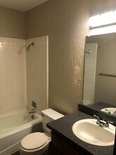 10103 Shadowridge Dr in Oklahoma City, OK - Foto de edificio - Building Photo