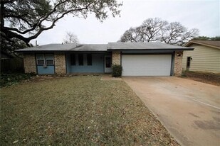 13320 Water Oak Ln in Austin, TX - Building Photo