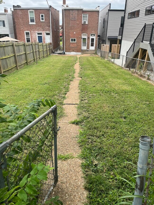 2736 59th St, Unit 2nd Floor in St. Louis, MO - Foto de edificio - Building Photo