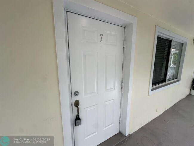 3007 N Andrews Ave in Wilton Manors, FL - Building Photo - Building Photo