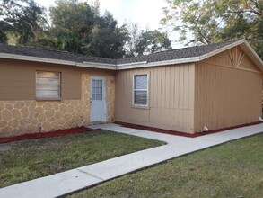 5128 E Seneca Ave in Tampa, FL - Building Photo - Building Photo