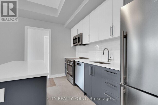 664 Spadina Ave. in Toronto, ON - Building Photo - Building Photo