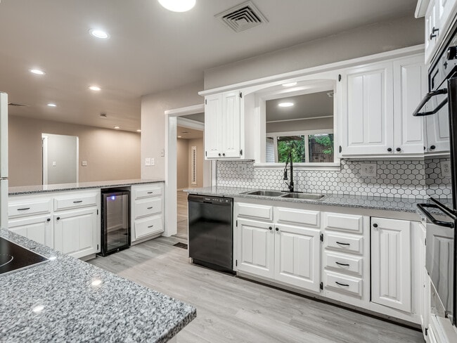 12136 Thorn Ridge Rd