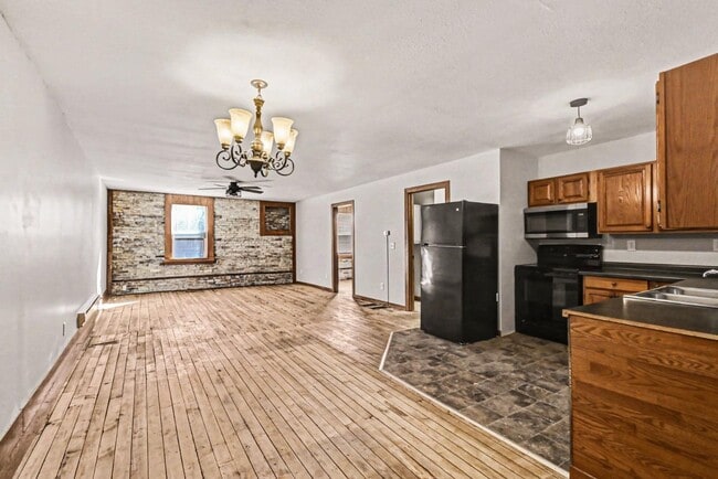 307 E Bridge St in Lyons, MI - Building Photo - Building Photo