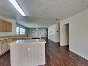 1601 White Oak Rd in Anna, TX - Foto de edificio - Building Photo