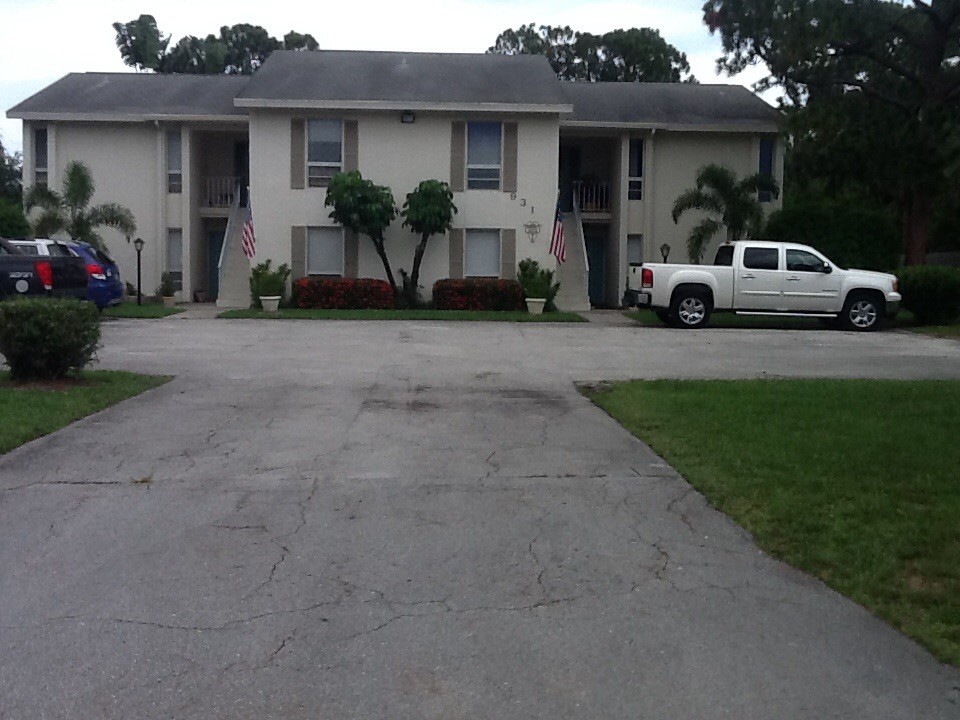 Sunset Apartments in Stuart, FL - Foto de edificio