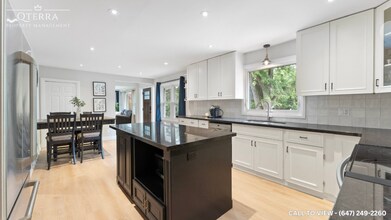 136 Mohawk Rd E in Hamilton, ON - Building Photo - Building Photo