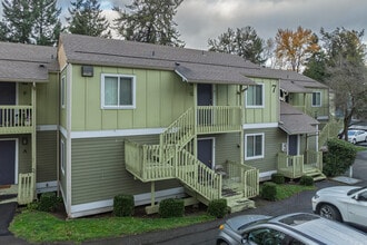 Royal Hills Apartments in Renton, WA - Foto de edificio - Building Photo