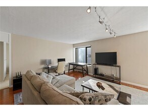 19 S 1st St in Minneapolis, MN - Building Photo - Building Photo