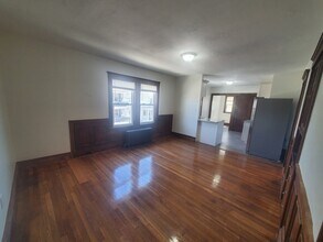 30 Boutwell St, Unit 1 in Boston, MA - Building Photo - Building Photo