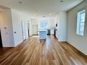 1073 Sage Ln in Gardena, CA - Building Photo - Building Photo
