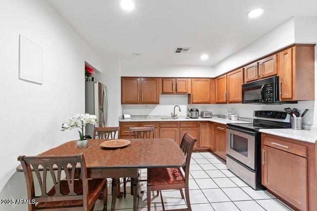 3307 N 59th Ave in Phoenix, AZ - Building Photo - Building Photo