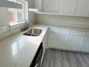 1264 Cedar Haven Ave in Dallas, TX - Building Photo - Building Photo