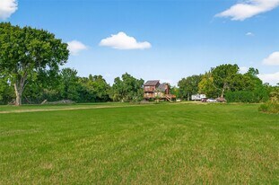 6250 N Mallard Dr in Fulshear, TX - Building Photo