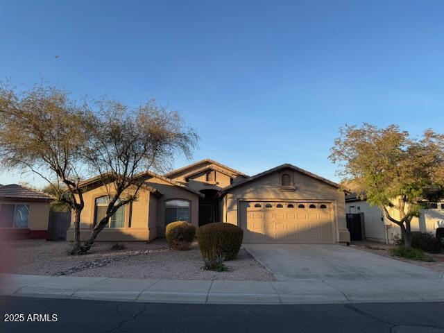 11266 CHASE Dr in Avondale, AZ - Building Photo