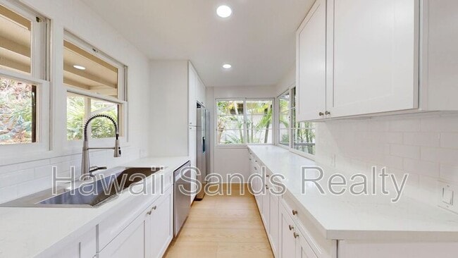 3271 Paty Dr in Honolulu, HI - Building Photo - Building Photo
