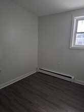 369 Lawrence St in Lowell, MA - Building Photo - Building Photo