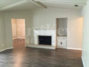 2912 Yorktown Rd in Mesquite, TX - Foto de edificio - Building Photo