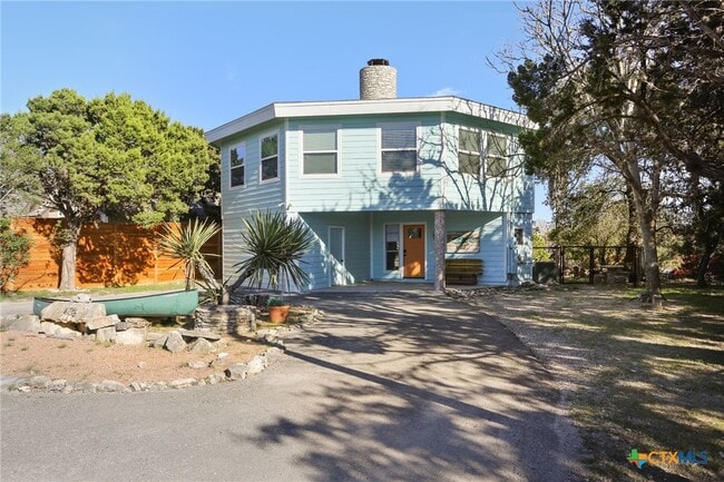 property at 1433 Riviera Dr