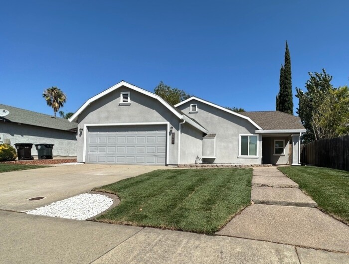 6061 Stonehand Ave in Citrus Heights, CA - Building Photo