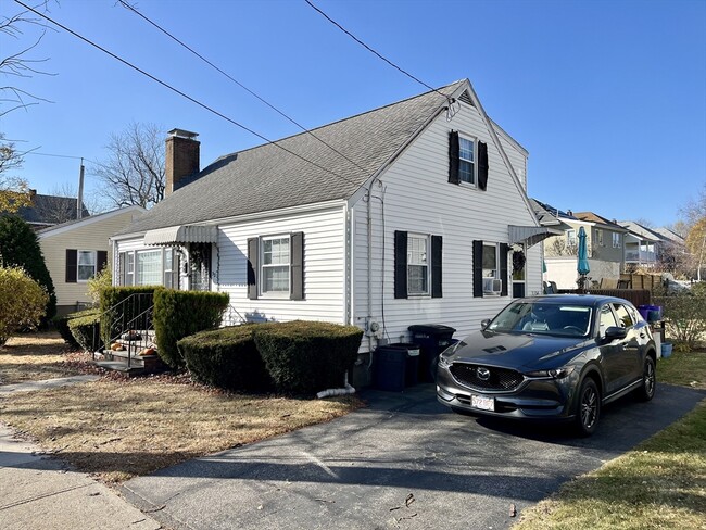 32 River St in Arlington, MA - Building Photo - Building Photo