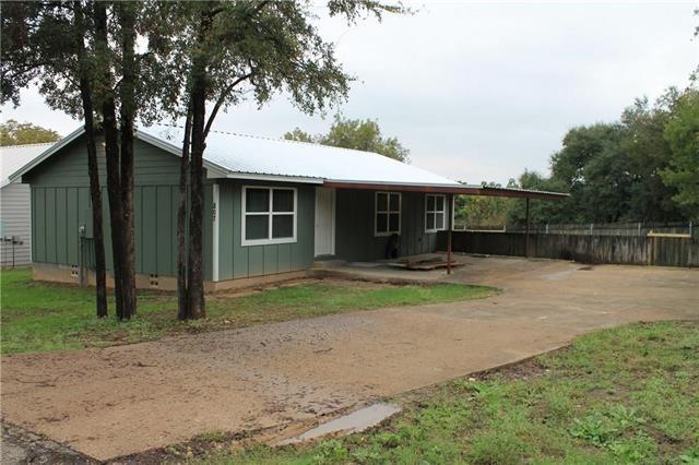 807 Clay St in Glen Rose, TX - Building Photo