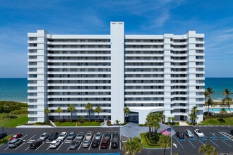 The Empress Condominiums in Jensen Beach, FL - Foto de edificio - Building Photo