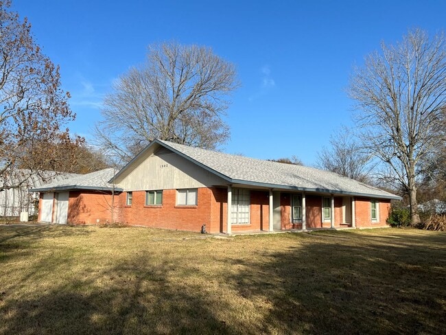 property at 1942 Center St