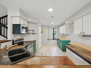 406 Santa Fe Trail in Irving, TX - Building Photo - Building Photo