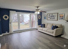 139 Cora Ave in Fox Lake, IL - Building Photo