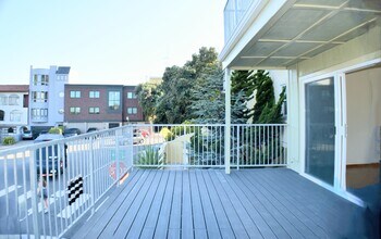 286 Roosevelt Way, Unit Roosevelt in San Francisco, CA - Building Photo - Building Photo