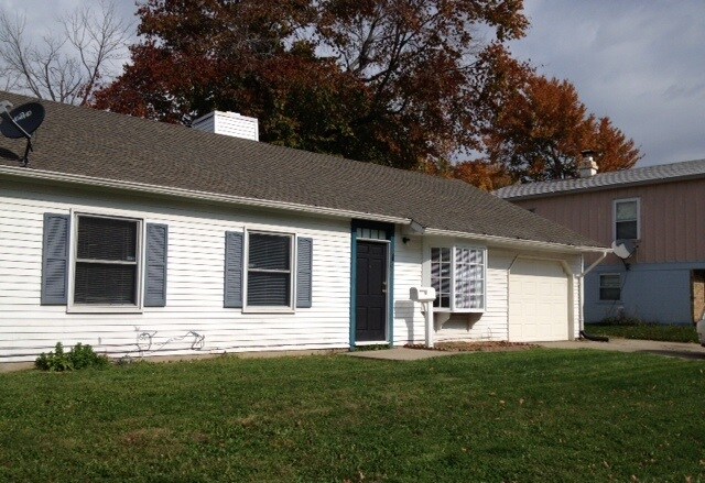 8302 Laughlin Dr in Indianapolis, IN - Building Photo - Building Photo