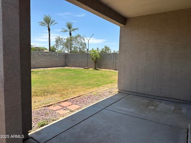 14333 W Mitchell Dr in Goodyear, AZ - Building Photo - Building Photo