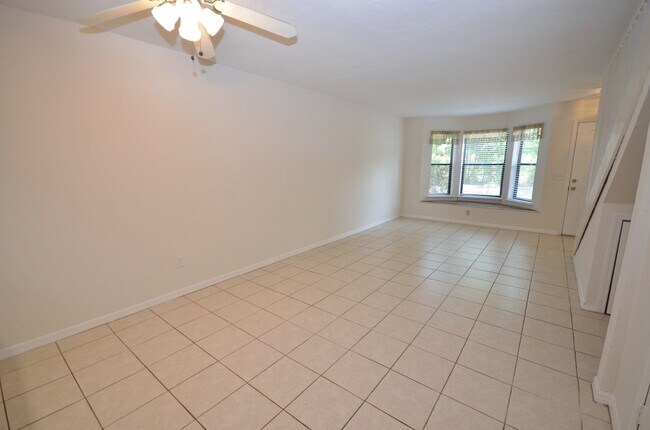 4037 SW 21st Rd in Gainesville, FL - Building Photo - Building Photo