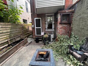 2945 W Girard Ave in Philadelphia, PA - Building Photo - Building Photo