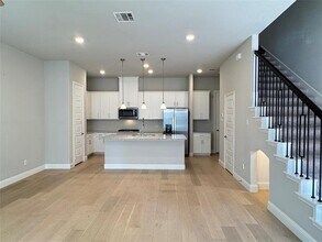 4425 Benton Ln in Carrollton, TX - Building Photo - Building Photo