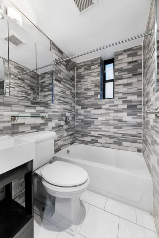51 Leroy St in New York, NY - Building Photo - Building Photo