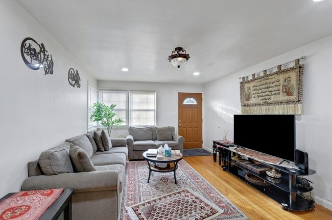 188 Luddington Ave in Clifton, NJ - Foto de edificio - Building Photo