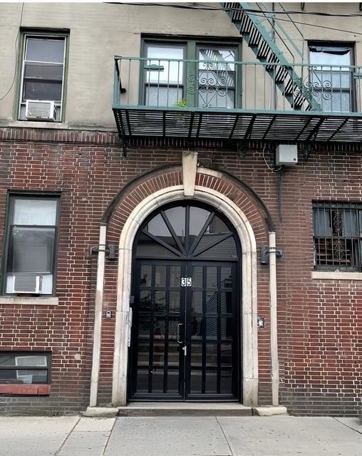 property at 35 Rock St